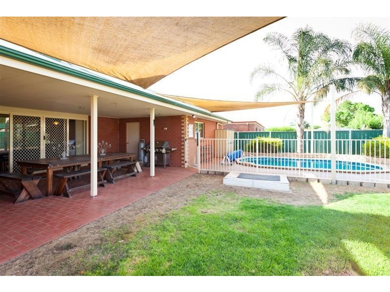 8 James Cook Drive, Mildura VIC 3500