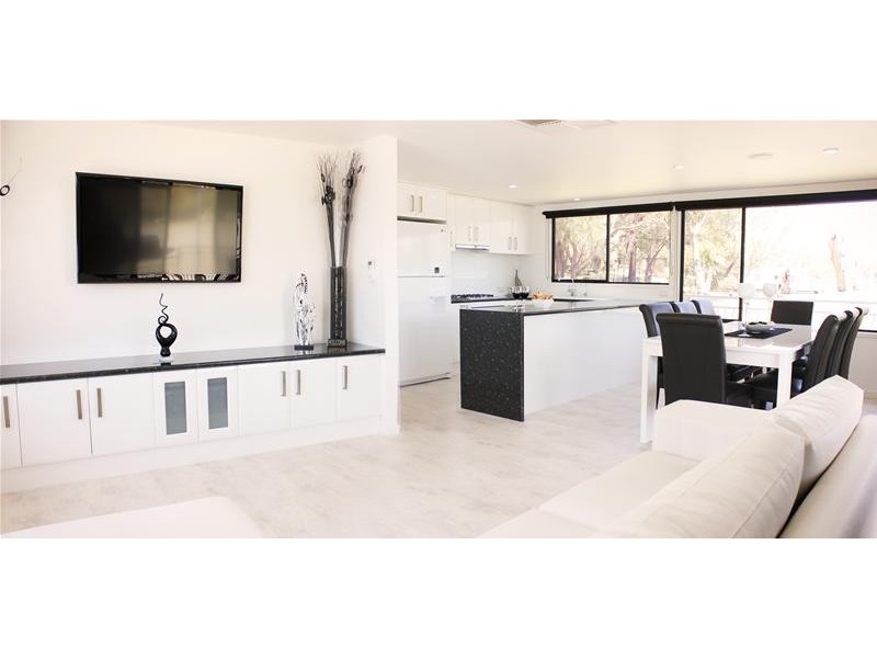 Extreme Houseboats, Mildura VIC 3500