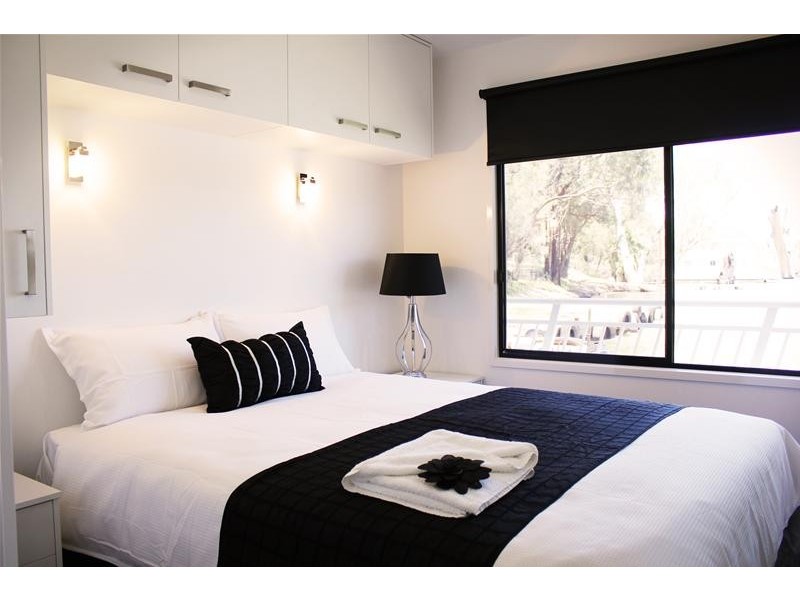 Extreme Houseboats, Mildura VIC 3500