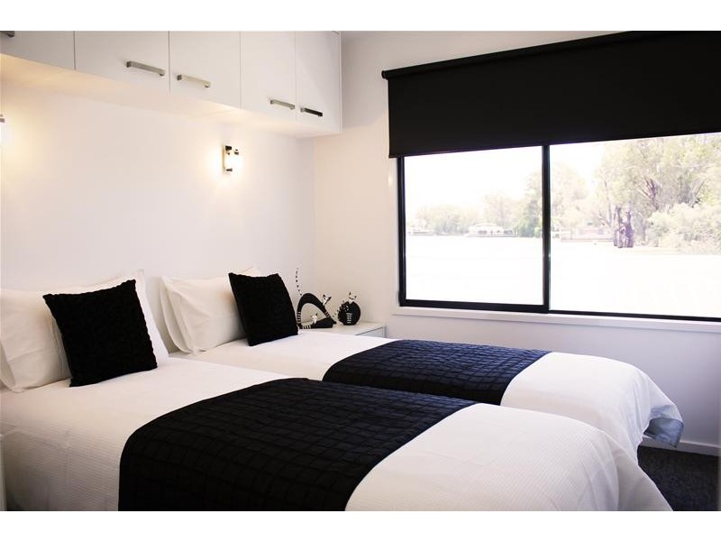Extreme Houseboats, Mildura VIC 3500