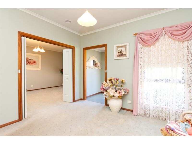 6 Carmela Court, Mildura VIC 3500