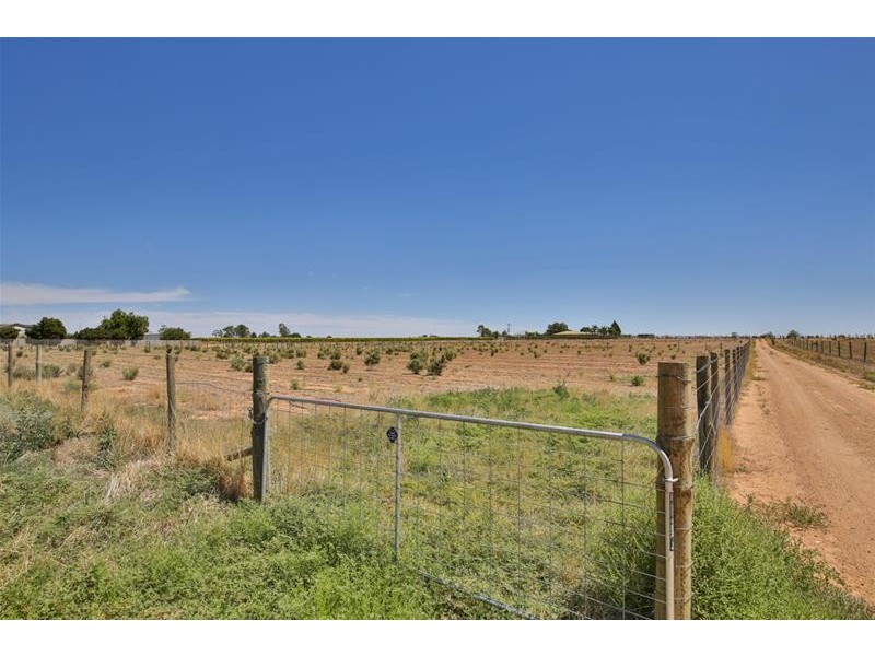 985-999 Etiwanda Avenue, Mildura VIC 3500