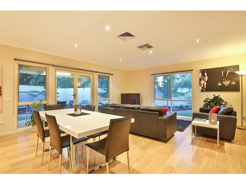 15 John Court, Irymple VIC 3498