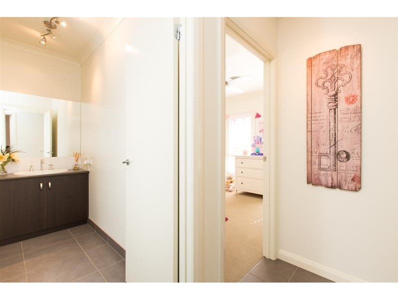 4 Robert Court, Gol Gol NSW 2738