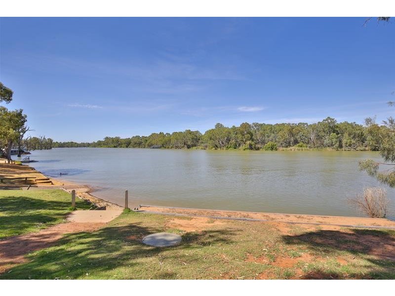 56 Adelaide Street, Gol Gol NSW 2738