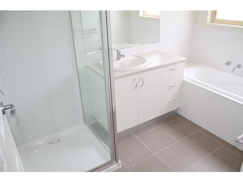 2/6 Golden Grove, Red Cliffs VIC 3496