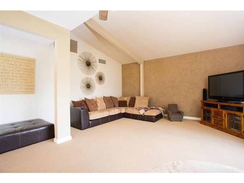 16 Henderson Street, Ouyen VIC 3490