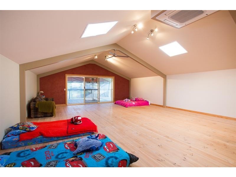 16 Henderson Street, Ouyen VIC 3490