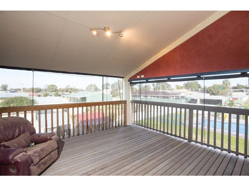 16 Henderson Street, Ouyen VIC 3490