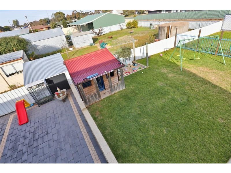 16 Henderson Street, Ouyen VIC 3490