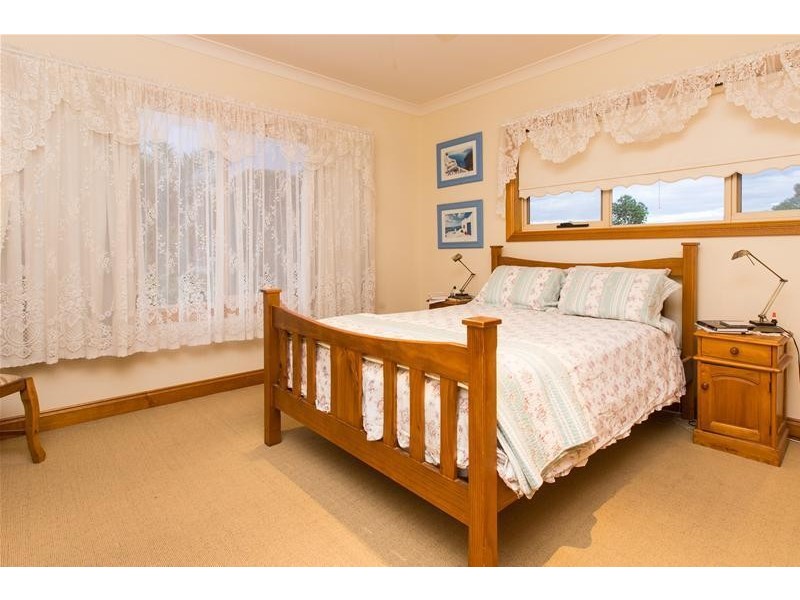 1 St Andrews Drive, Cabarita VIC 3505