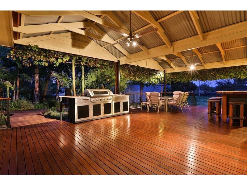 1 St Andrews Drive, Cabarita VIC 3505