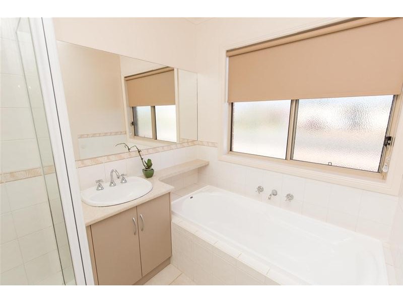 16 Darlington Parade, Mildura VIC 3500