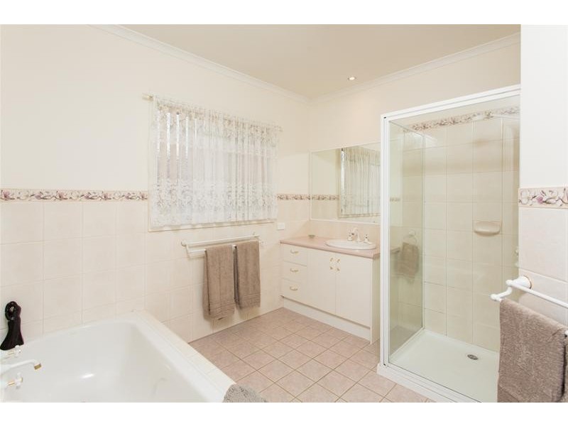 20 James Cook Drive, Mildura VIC 3500