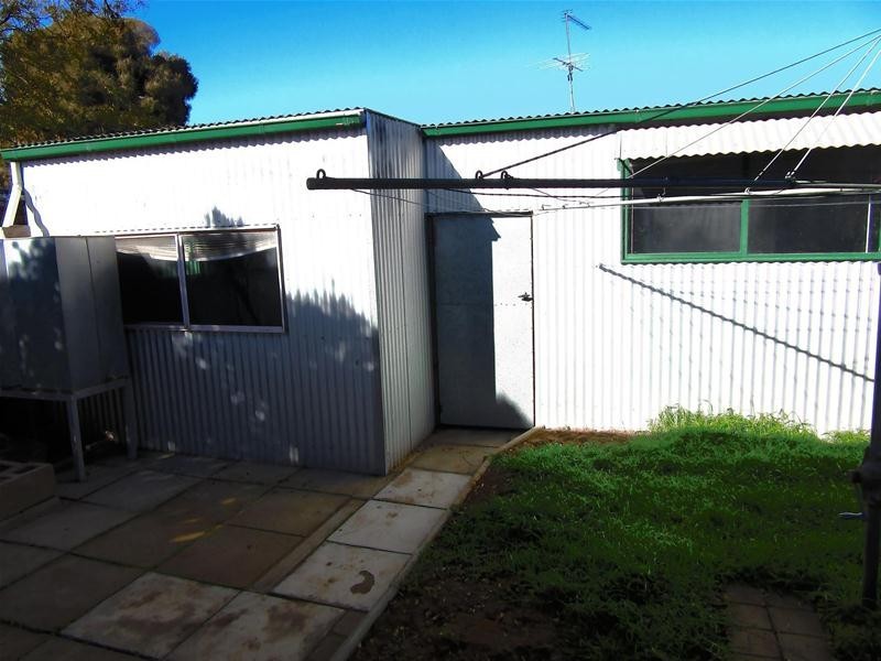 16 Mary  Avenue, Mildura VIC 3500