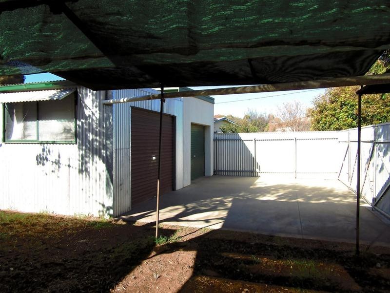 16 Mary  Avenue, Mildura VIC 3500