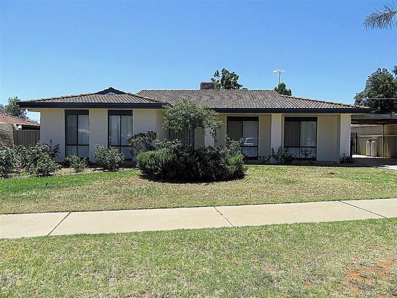 647 Koorlong Avenue, Irymple VIC 3498