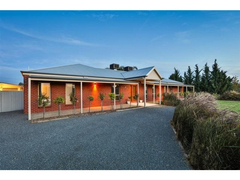 7 Garrett Court, Birdwoodton VIC 3505