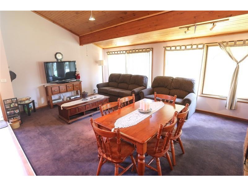 6 Charles Court, Mildura VIC 3500