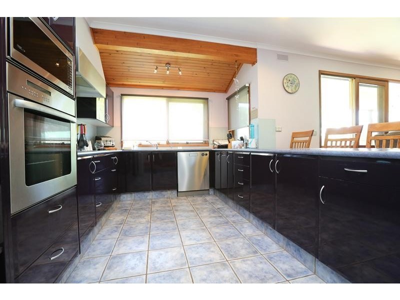 6 Charles Court, Mildura VIC 3500