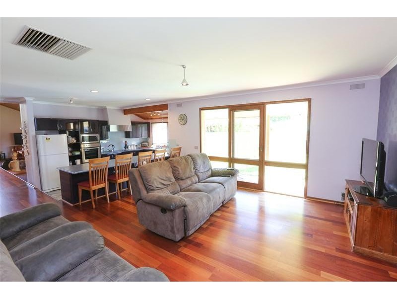 6 Charles Court, Mildura VIC 3500