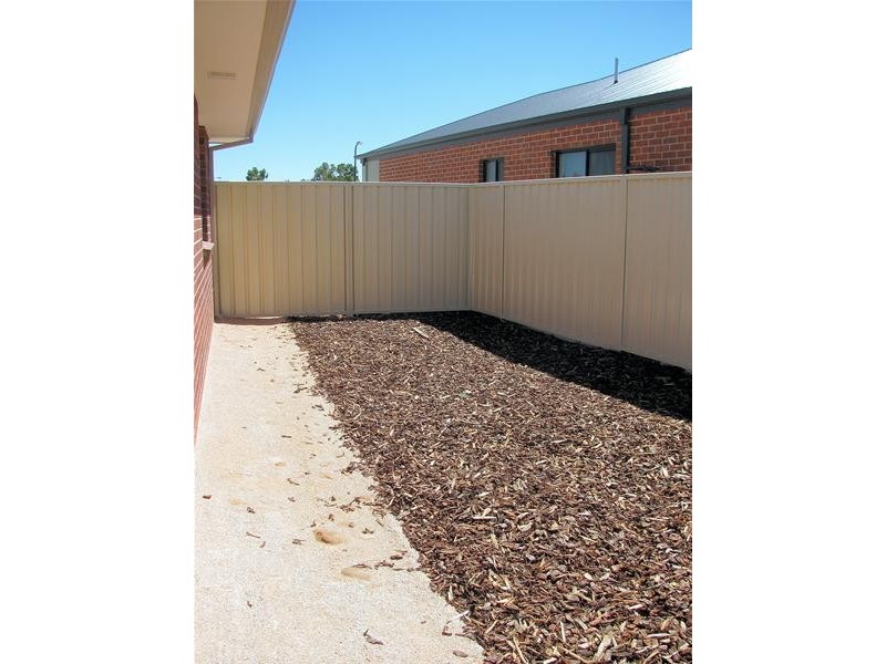 6 Tower Gardens, Mildura VIC 3500