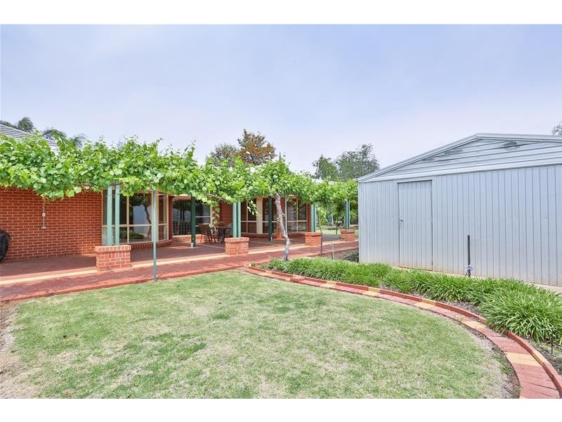37 Channel Road, Merbein VIC 3505
