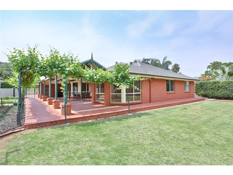 37 Channel Road, Merbein VIC 3505