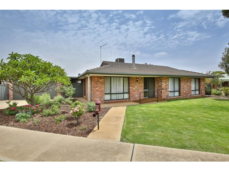 15 Cupper Grove, Merbein VIC 3505