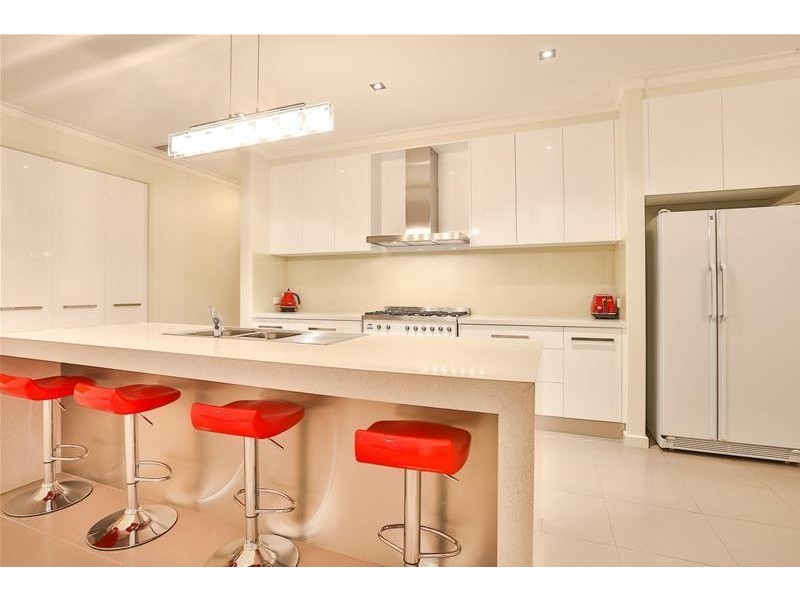 2 Peter John Court, Mildura VIC 3500