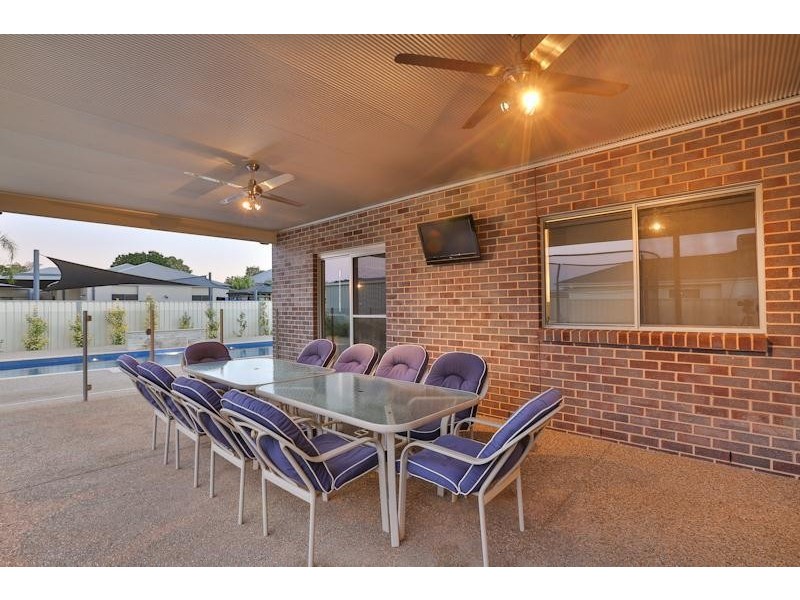 2 Peter John Court, Mildura VIC 3500