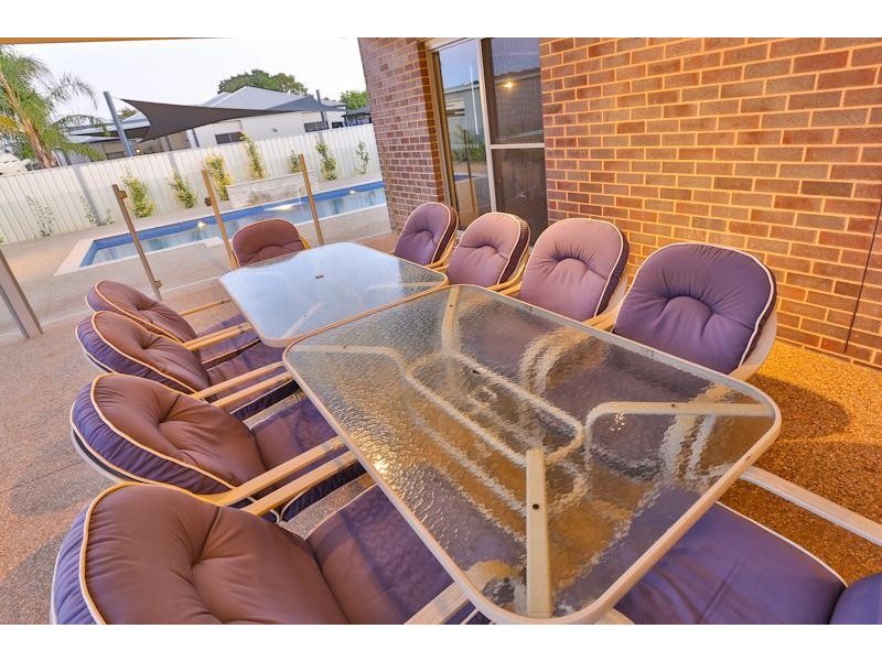 2 Peter John Court, Mildura VIC 3500
