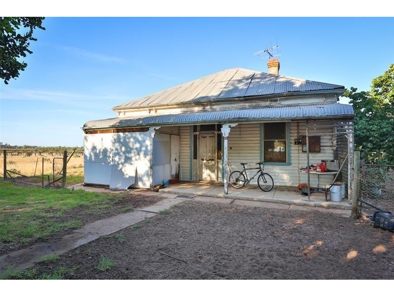 99 Cowanna Avenue, Merbein VIC 3505