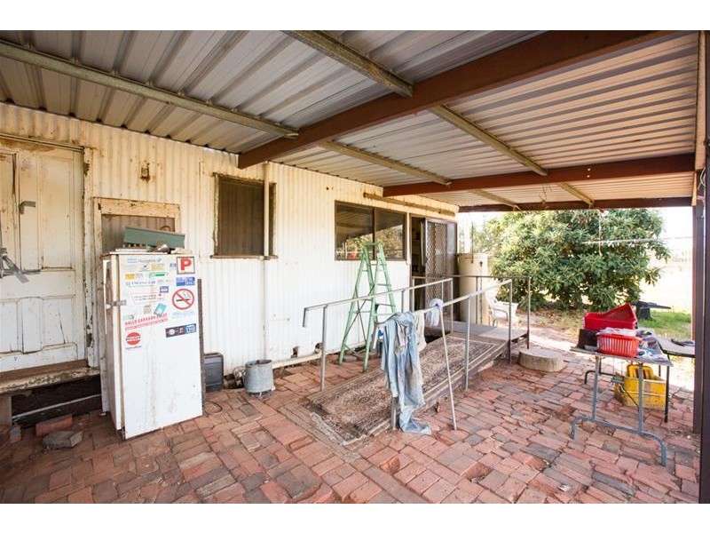 99 Cowanna Avenue, Merbein VIC 3505