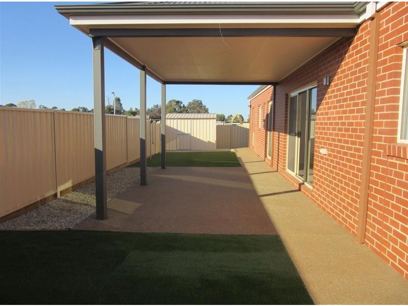 1 Kensington Court, Irymple VIC 3498