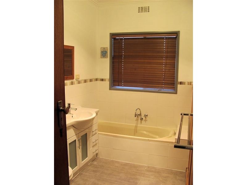 708 Koorlong Avenue, Irymple VIC 3498