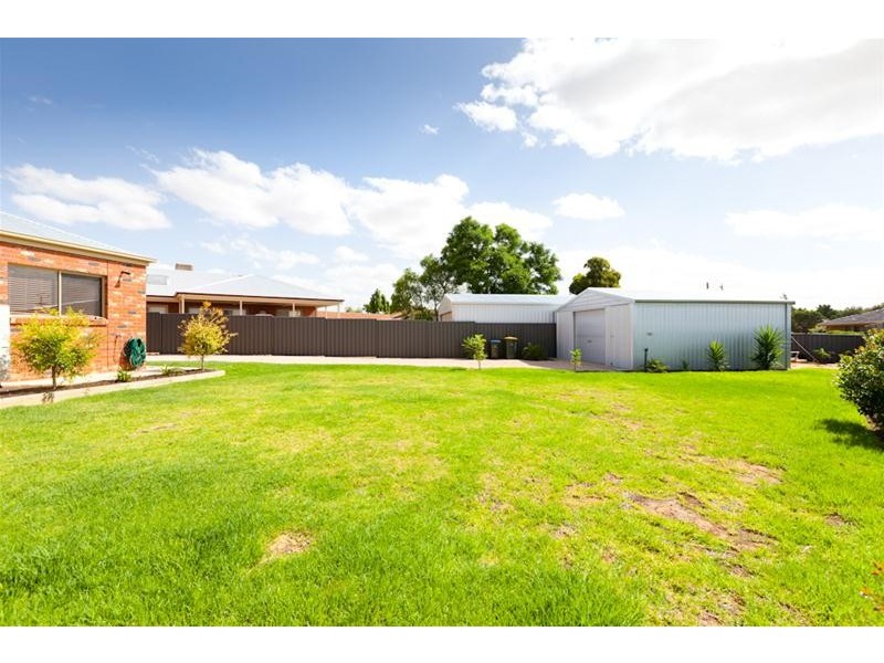 6 Chad Court, Red Cliffs VIC 3496