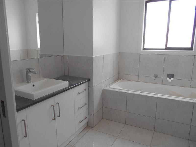 1/2805 Fourteenth  Street, Irymple VIC 3498