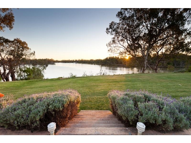 8 Riverview Rise, Gol Gol NSW 2738