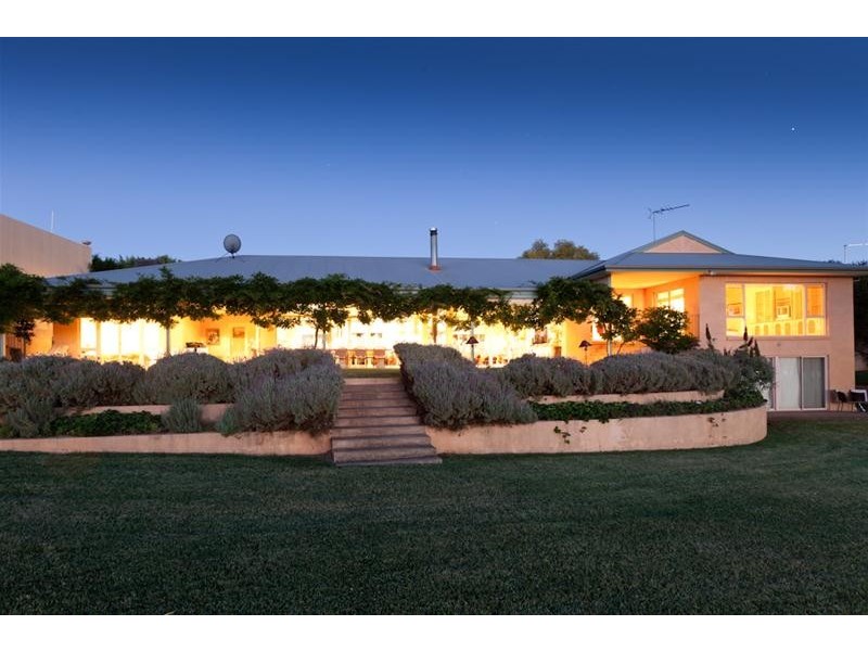 8 Riverview Rise, Gol Gol NSW 2738