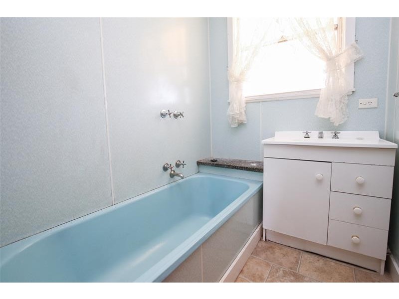 12 Avocado Street, Mildura VIC 3500