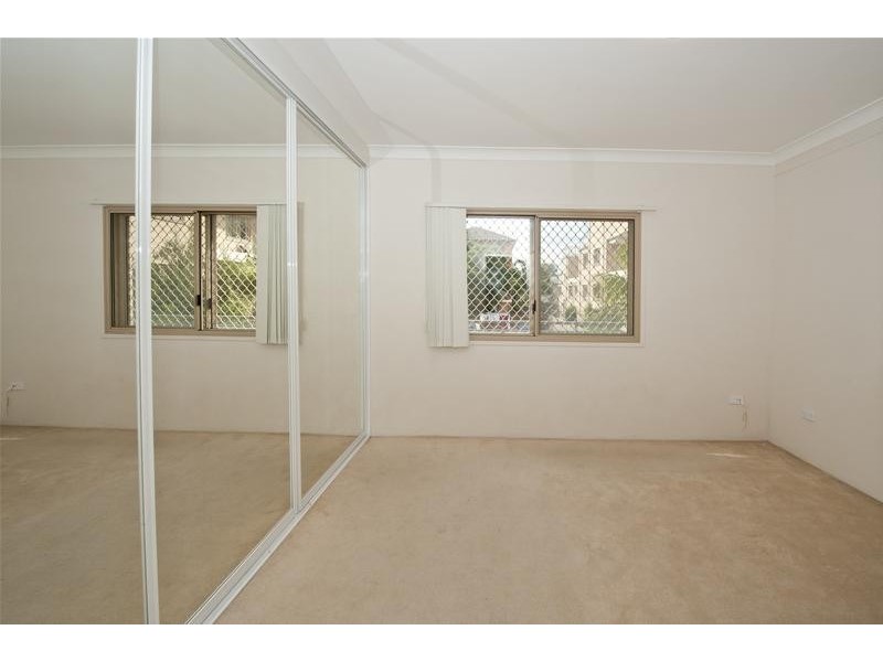 10/8 Macintosh Street, Mascot NSW 2020