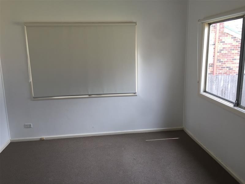 100 Little Bay Road, Chifley NSW 2036