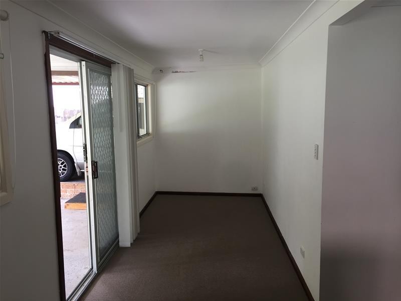 100 Little Bay Road, Chifley NSW 2036