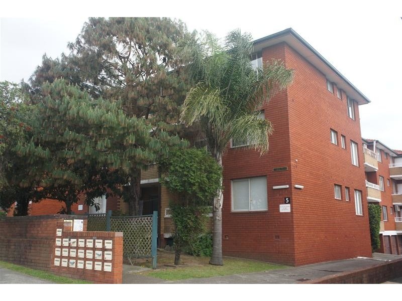 7/5 Phillip Street, Roselands NSW 2196