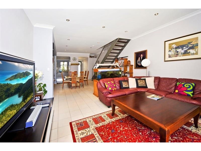 2/23 Anniversary Street, Botany NSW 2019