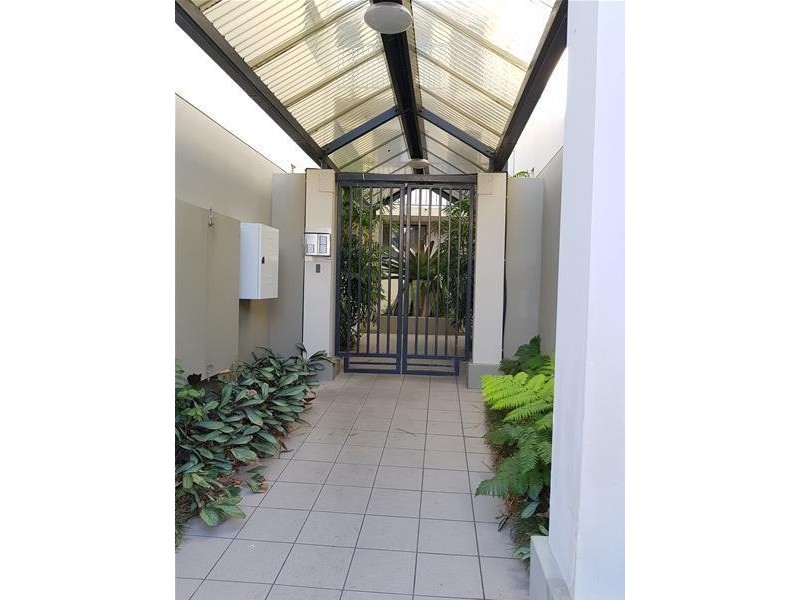 18/15 Johnston Street, Balmain East NSW 2041