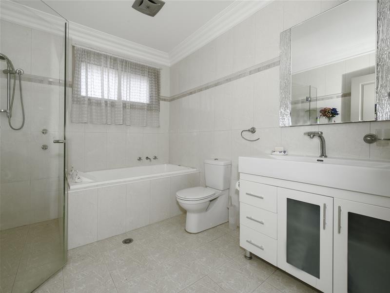 1 Cowper Avenue, Pagewood NSW 2035