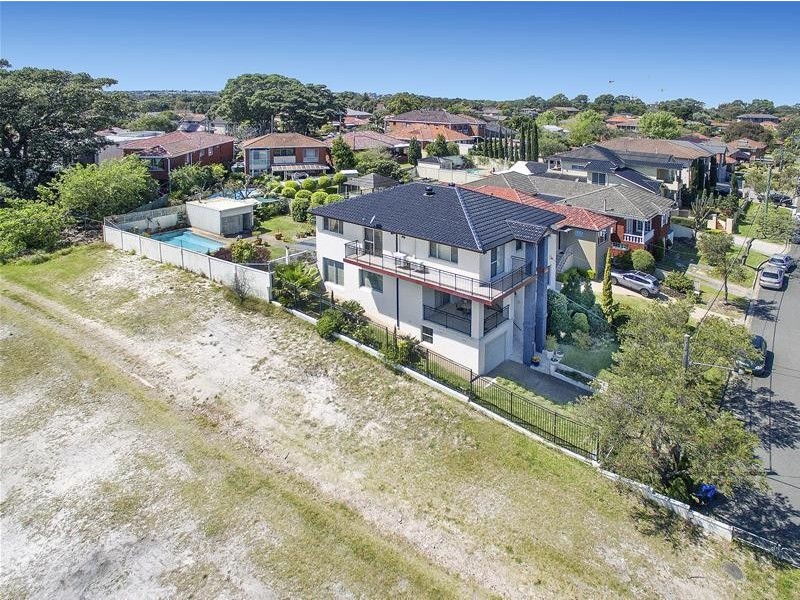 1 Cowper Avenue, Pagewood NSW 2035