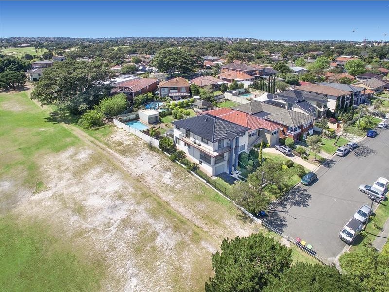 1 Cowper Avenue, Pagewood NSW 2035